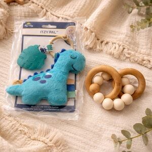 Itzy Ritzy Itzy Pal Teether (NEW) + Wooden Silicone Teether | Baby Gift Bundle